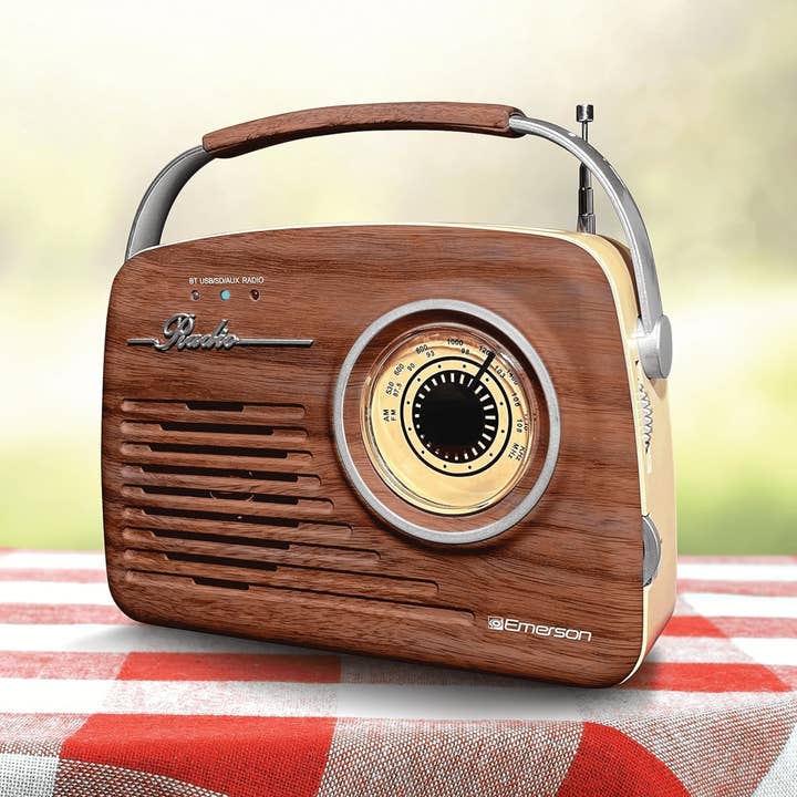 Wholesale Emerson Portable Retro Radio with Rechargeable Battery