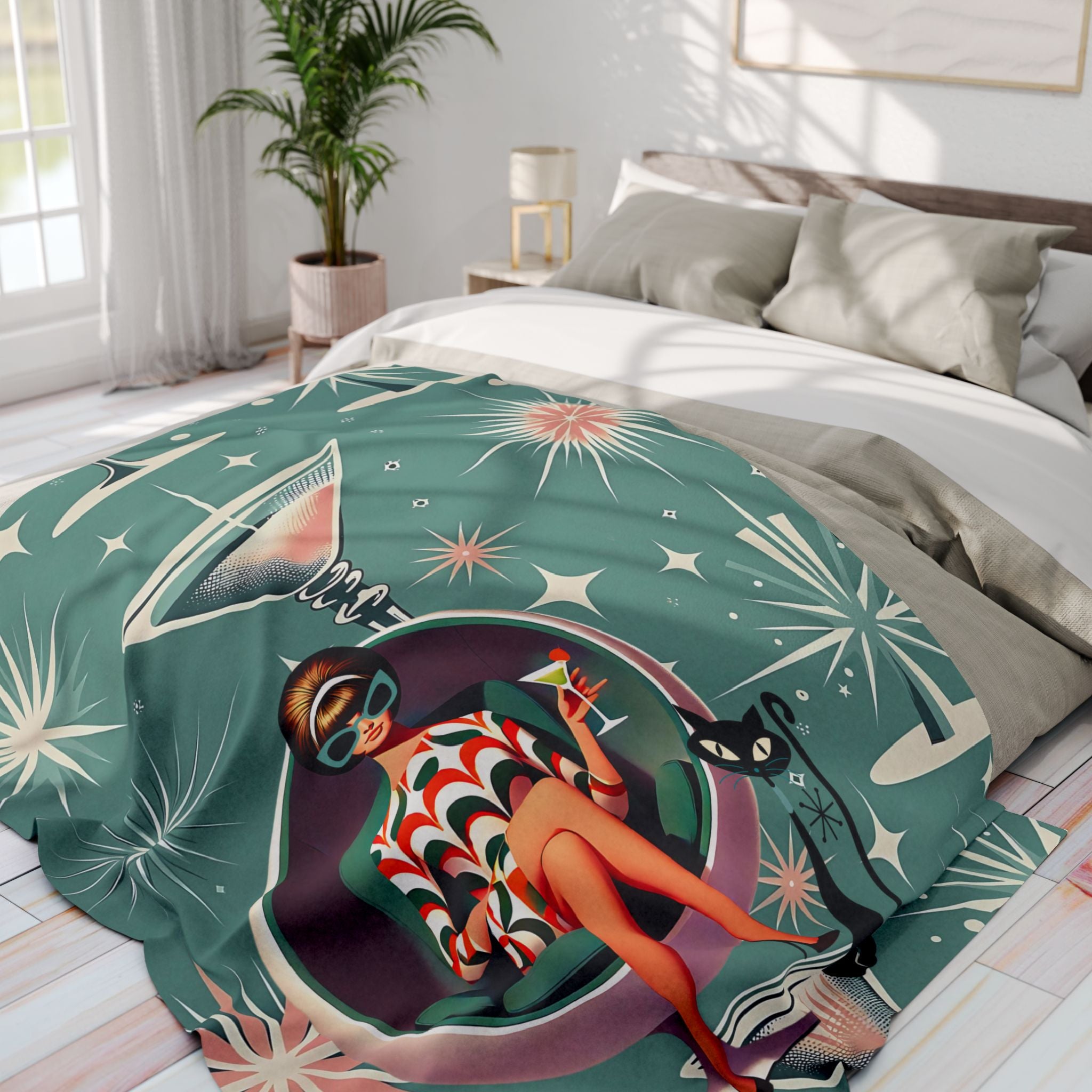 Mid Mod 60s Gal, Retro Glam Arctic Fleece Blanket | Mid-Century Modern Design with Martini & Cat - Mid Century Modern Gal