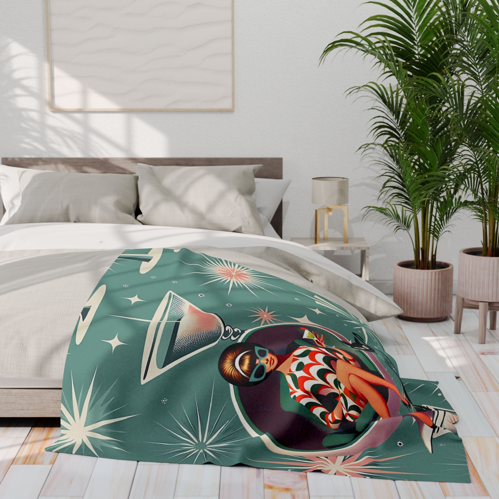 Mid Mod 60s Gal, Retro Glam Arctic Fleece Blanket | Mid-Century Modern Design with Martini & Cat - Mid Century Modern Gal