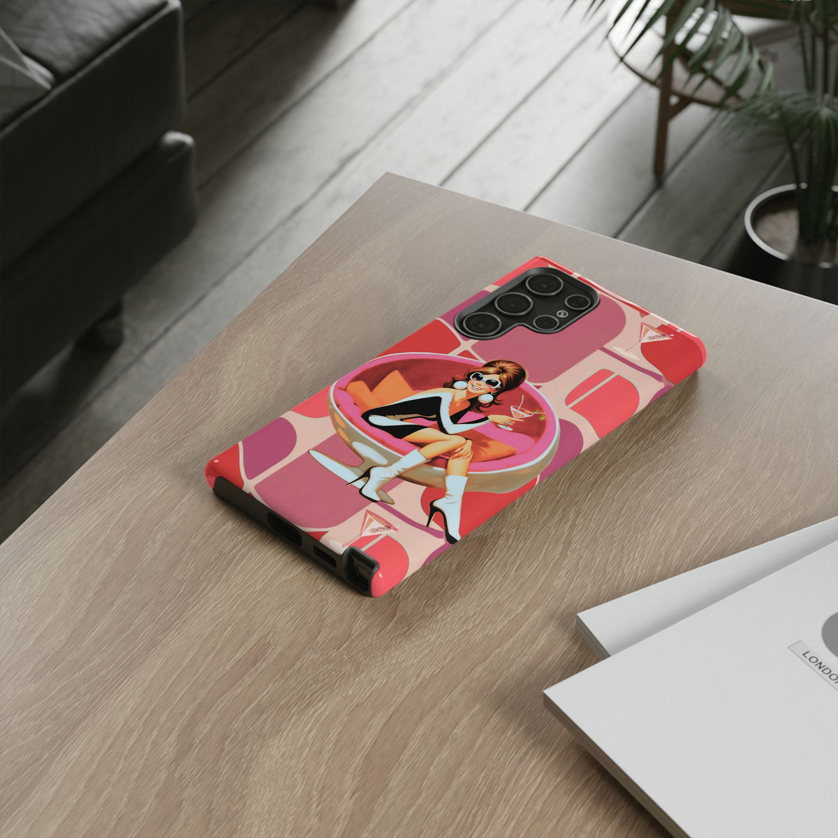 Mid Mod 60s Mod Gal, Kick Back Enjoy, Retro Chic Phone Case with Cocktail Design