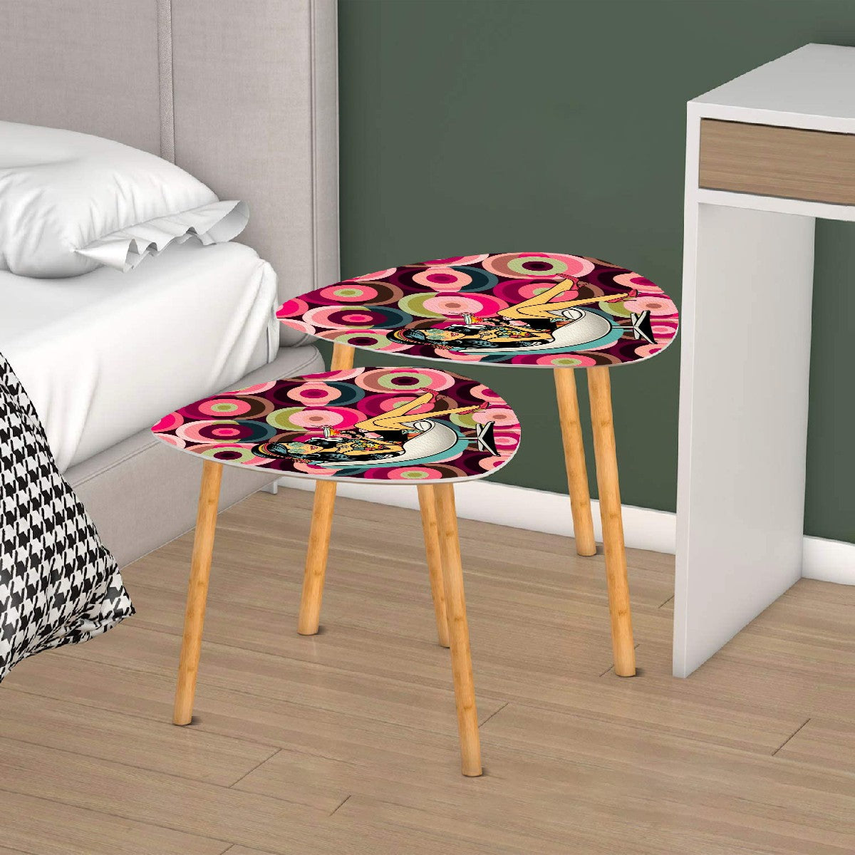 Mid Mod Groovy Orbs Hippie Gal, Atomic Cat Mid Century Modern Hip Nesting Tables - Mid Century Modern Gal