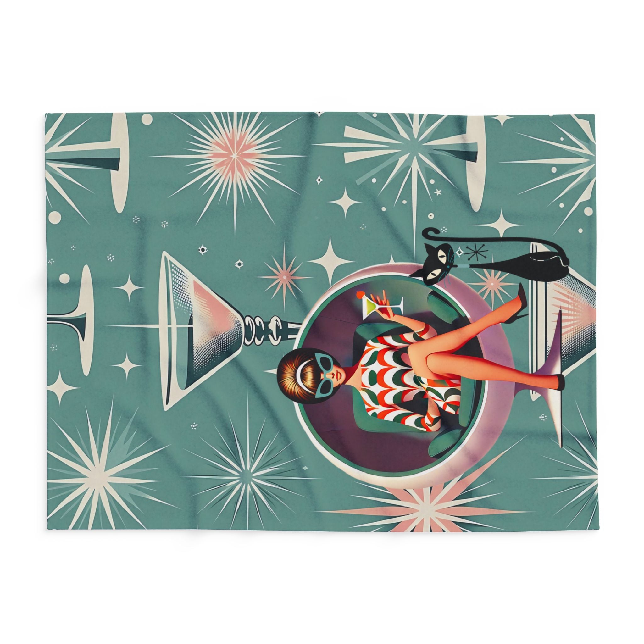 Mid Mod 60s Gal, Retro Glam Arctic Fleece Blanket | Mid-Century Modern Design with Martini & Cat - Mid Century Modern Gal