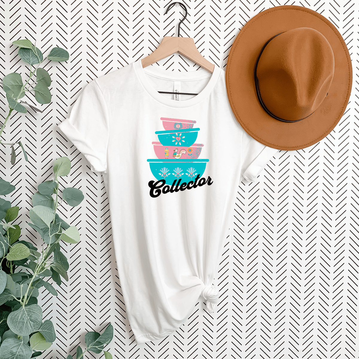 Vintage Pyrex Lover, Collector Retro 60's 70's Aqua Blue, Pink, Short Sleeve Tee T-Shirt