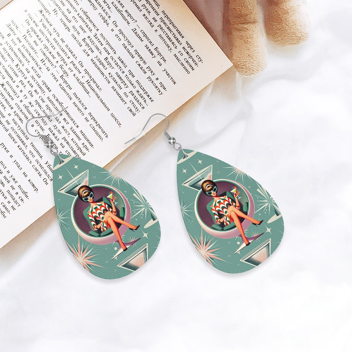 Mid Century Mod Gal Martini Lover, Retro Teardrop Earrings - Mid Century Modern Gal