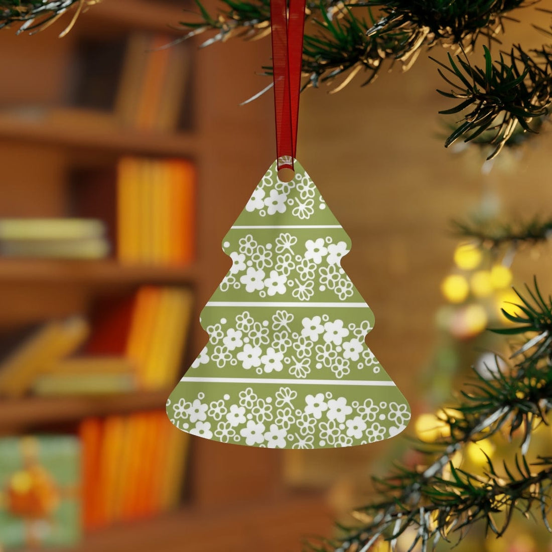 Retro Christmas, Mod Verde Spring Daisy Metal Ornaments Home Decor Tree / One Size