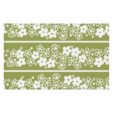 Verde Green Mod Daisy Spring Blossom Retro Flowers Area Rug Home Decor White / 20" × 32"